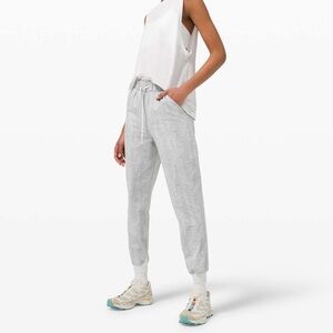 Lululemon Stretch Athleisure Jogger Running Pants High Rise Heather Gray Size 6